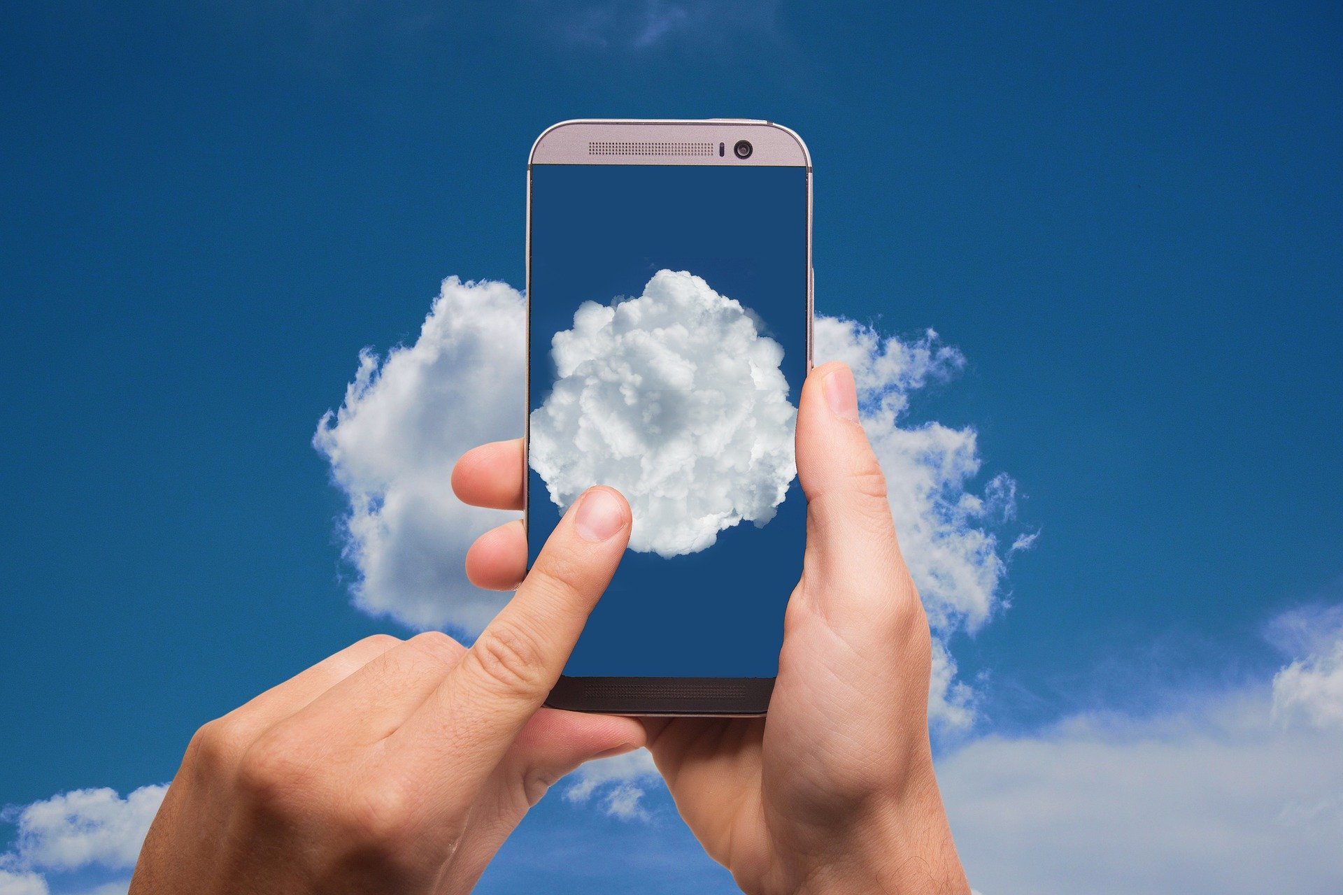 cloud-2537777_1920