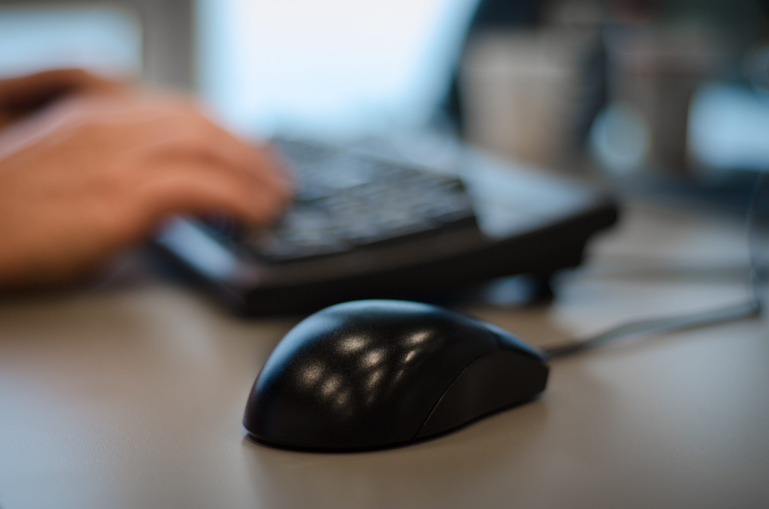 desk-office-working-computer-9346